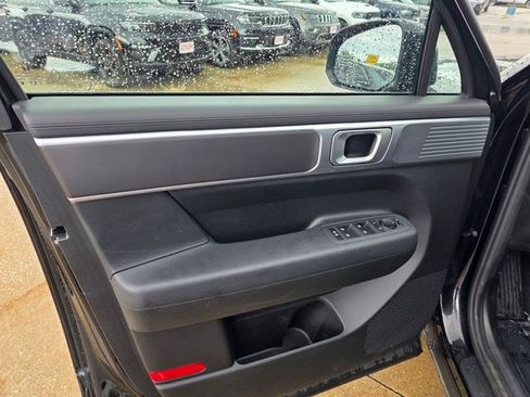 Used 2024 Hyundai Santa Fe SE AWD/4WD image 25
