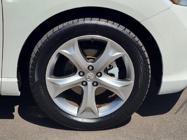 Used 2013 Toyota Venza XLE w/ XLE Premium Pkg FWD image 32