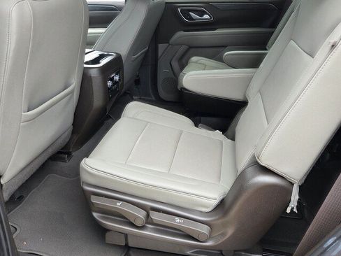 Used 2022 GMC Yukon SLT w/ SLT Luxury Package RWD image 10