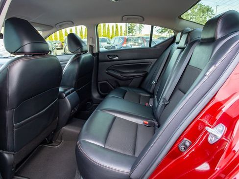 Used 2019 Nissan Altima 2.5 SR FWD image 15