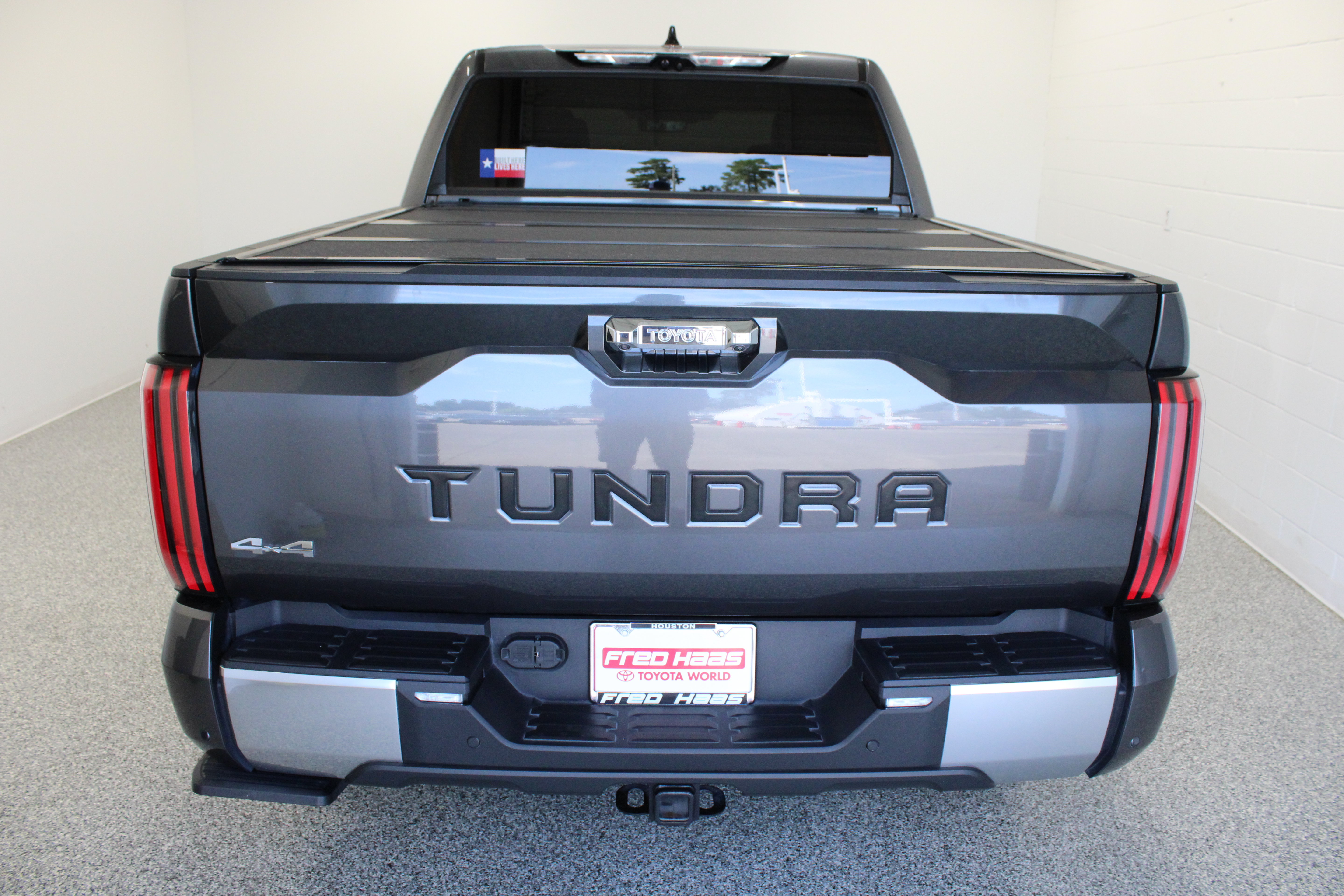 Used 2023 Toyota Tundra Limited AWD/4WD image 8