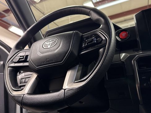 Used 2025 Toyota 4Runner TRD Off-Road image 14