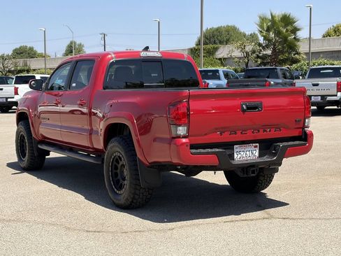 Certified 2018 Toyota Tacoma SR5 RWD image 43