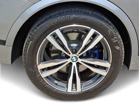 Used 2024 BMW X7 xDrive40i w/ M Sport Package AWD/4WD image 7