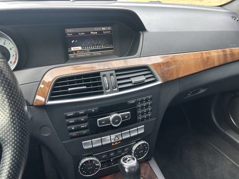 Used 2014 Mercedes-Benz C 250 Sedan image 18