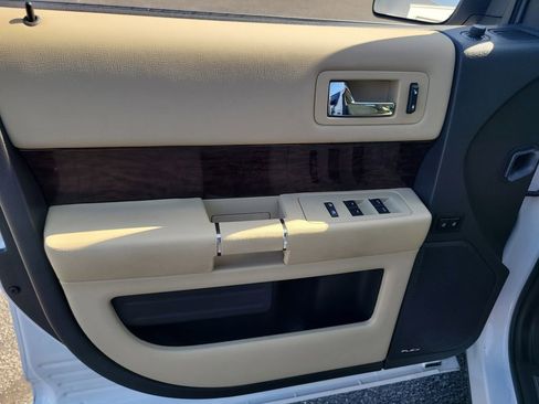 Used 2019 Ford Flex Limited image 15