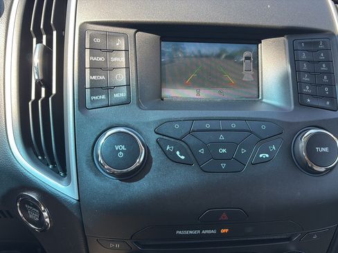 Used 2018 Ford Edge SEL AWD/4WD image 20
