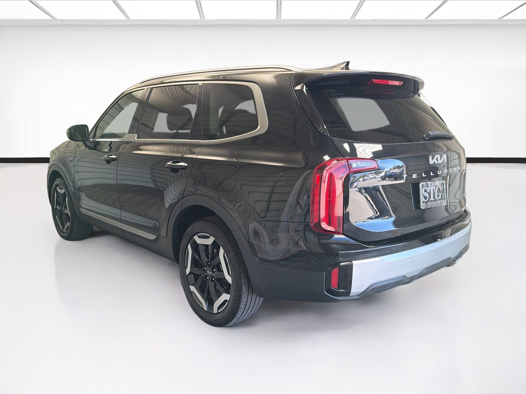 Used 2025 Kia Telluride S AWD/4WD image 6