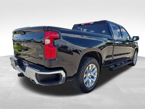 Used 2022 Chevrolet Silverado 1500 LTZ w/ LTZ Convenience Package II AWD/4WD image 13