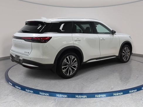 Certified 2026 INFINITI QX60 Luxe w/ Cargo Package AWD/4WD image 5