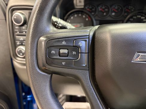 Used 2022 Chevrolet Silverado 1500 Custom Trail Boss w/ LPO, Dark Essentials Package AWD/4WD image 6