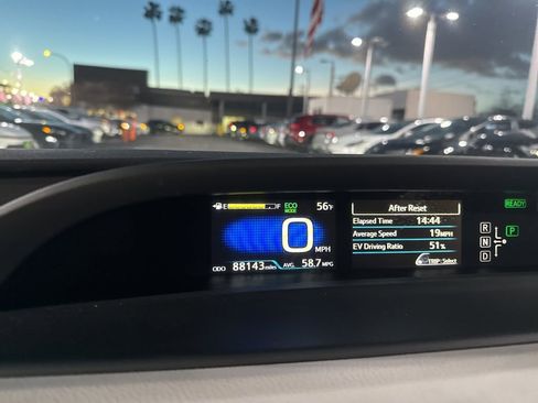 Used 2016 Toyota Prius Three image 17