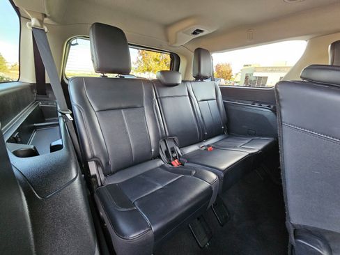 Used 2024 Ford Expedition Max XLT image 30