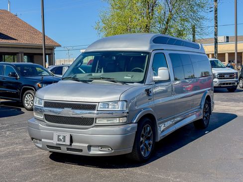 Used 2024 Chevrolet Express 2500 Extended w/ Driver Convenience Package image 5