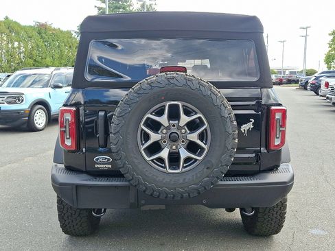 New 2025 Ford Bronco Badlands image 6
