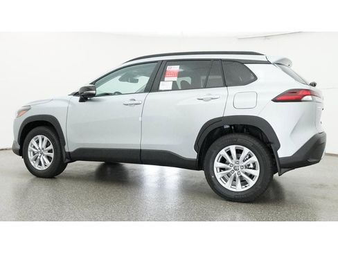 New 2026 Toyota Corolla Cross LE FWD image 11