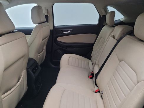 Used 2020 Ford Edge SE AWD/4WD image 18