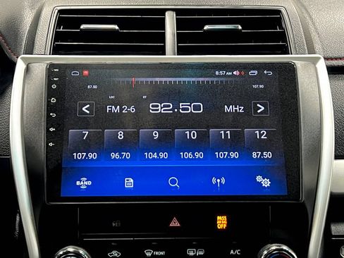Used 2016 Toyota Camry SE FWD image 23