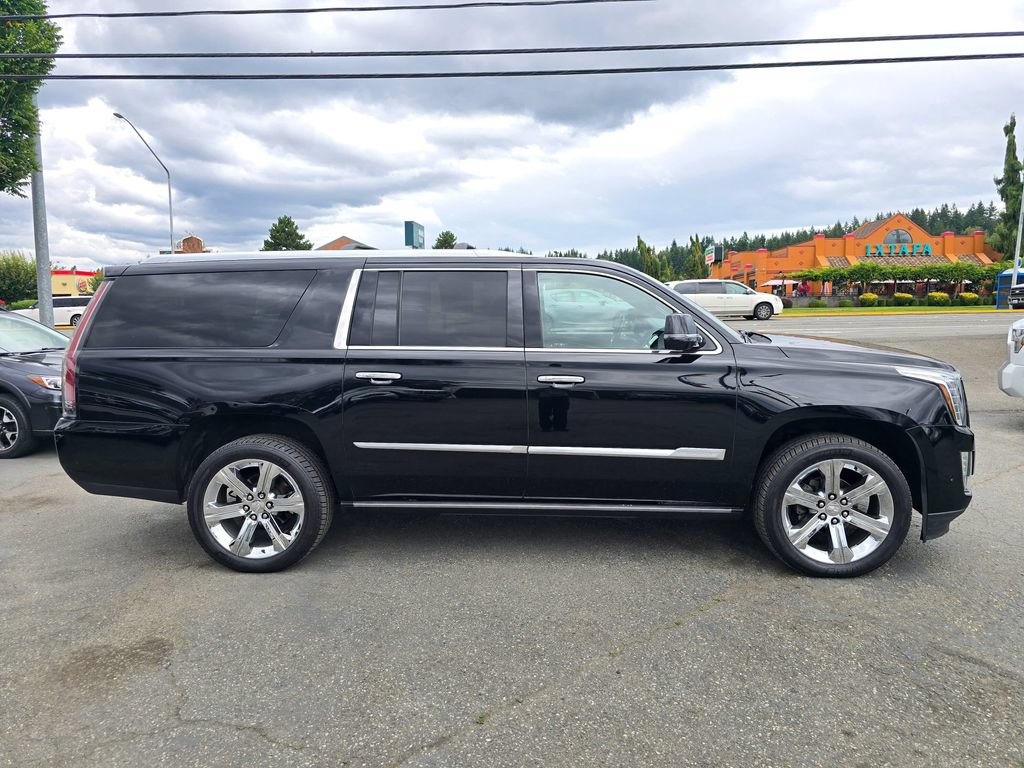 Used 2018 Cadillac Escalade ESV Platinum AWD/4WD image 8