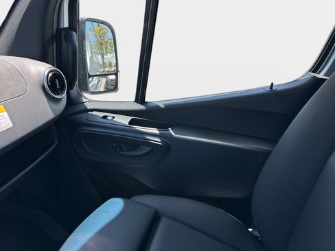 New 2025 Mercedes-Benz Sprinter 2500 image 14