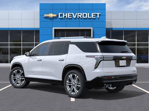 New 2026 Chevrolet Traverse High Country image 3