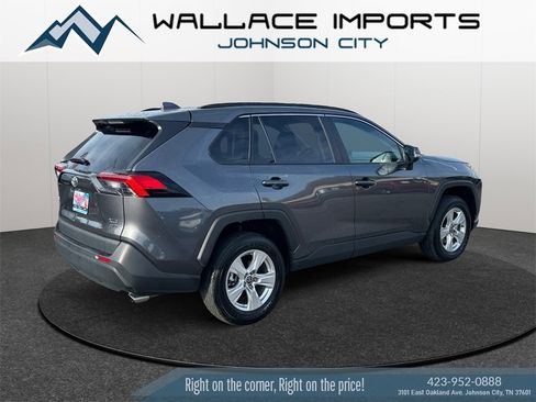 Used 2021 Toyota RAV4 XLE w/ Convenience Package image 5