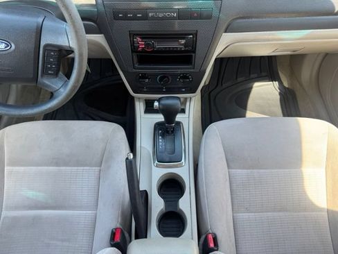 Used 2006 Ford Fusion SE FWD image 25