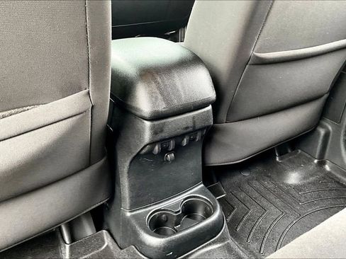 Used 2016 Jeep Wrangler Unlimited Rubicon w/ Connectivity Group image 10