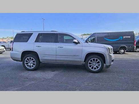 Used 2019 GMC Yukon Denali image 35