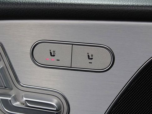 Used 2024 Mercedes-Benz GLE 450e 4MATIC image 42