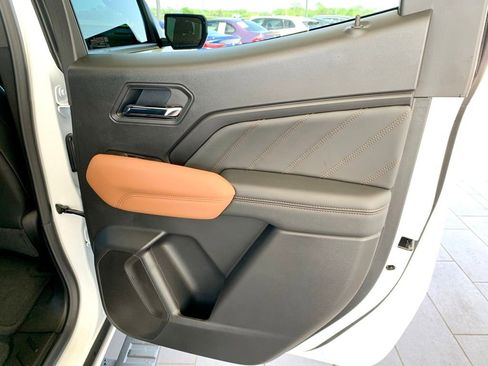 Used 2026 GMC Canyon AT4 w/ Technology Plus Package AWD/4WD image 26