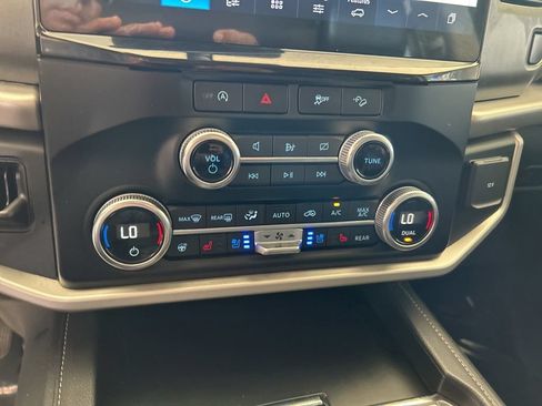 Used 2024 Ford Expedition Max XLT AWD/4WD image 55