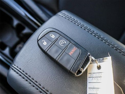 New 2026 Jeep Compass Latitude image 27