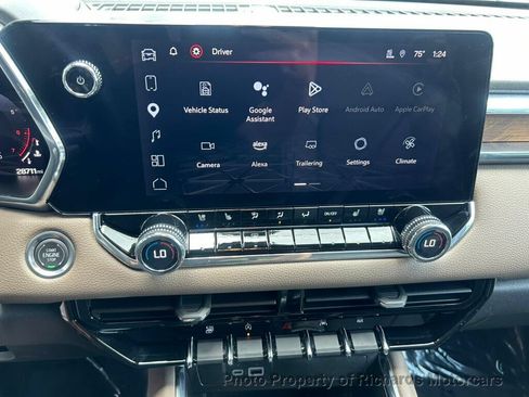 Used 2024 GMC Canyon Denali AWD/4WD image 17