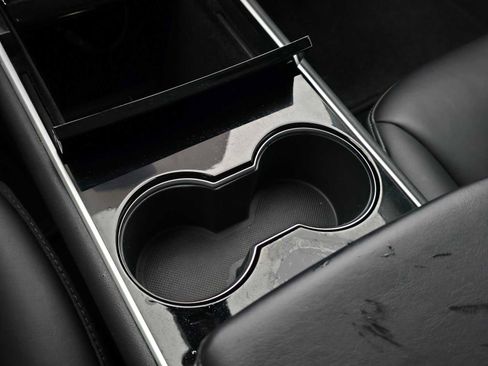 Used 2020 Tesla Model 3 Standard Range image 26