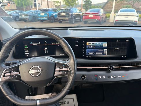 Used 2023 Nissan Ariya FWD image 8