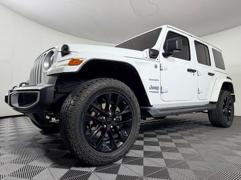 Used 2021 Jeep Wrangler Unlimited Sahara AWD/4WD image 12