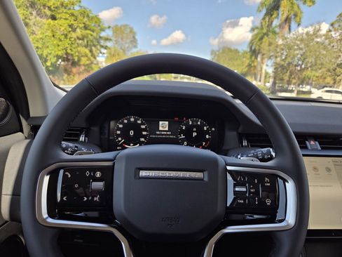 New 2025 Land Rover Discovery Sport S image 20