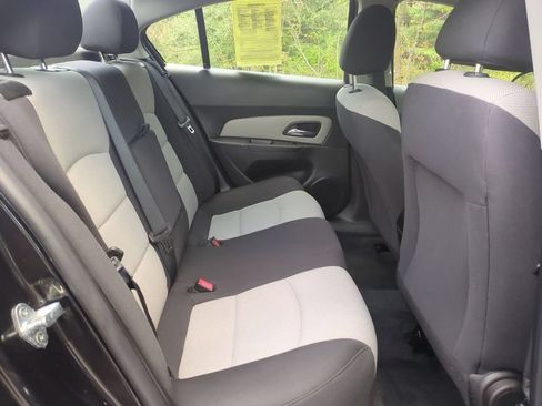 Used 2013 Chevrolet Cruze LS FWD image 23