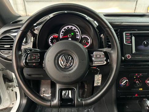 Used 2019 Volkswagen Beetle 2.0T S FWD image 14
