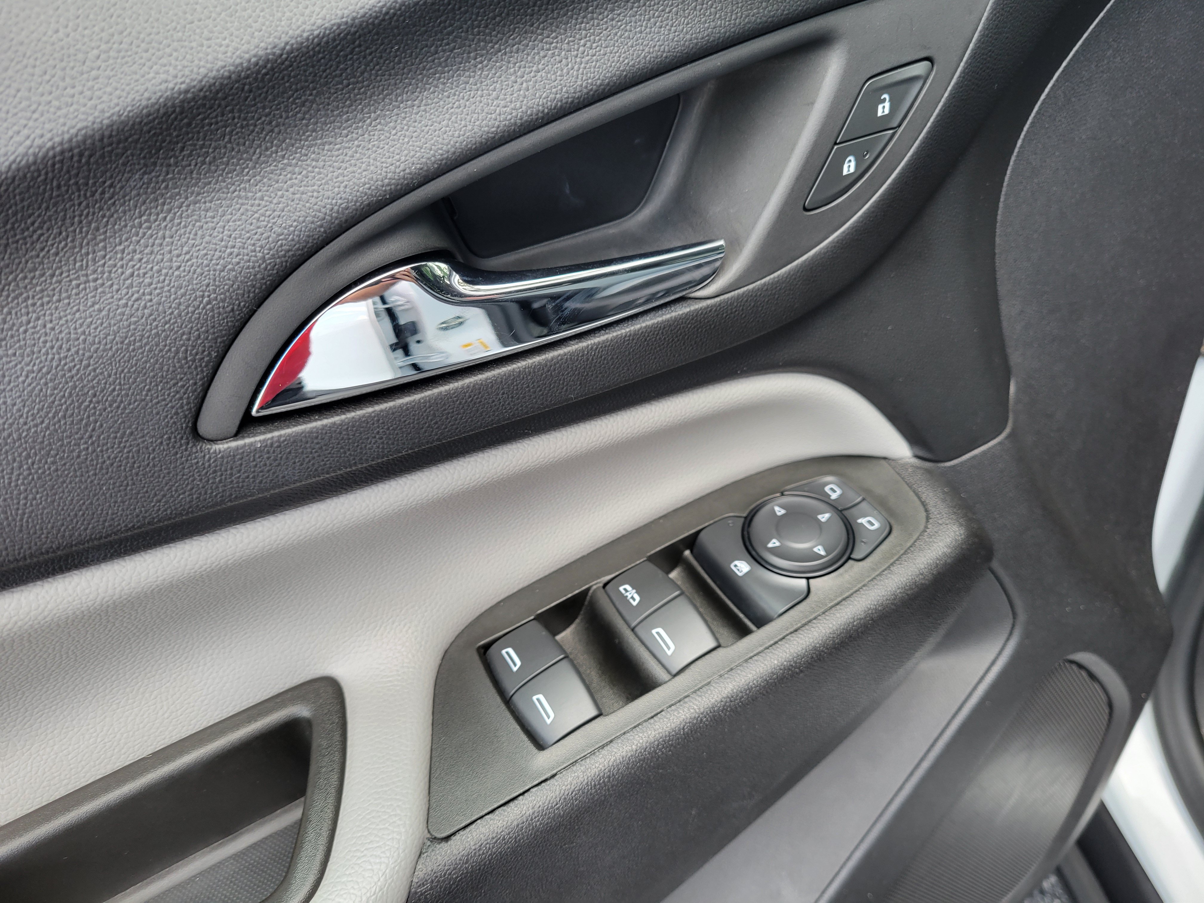 Certified 2024 Chevrolet Equinox LS w/ LS Convenience Package FWD image 24