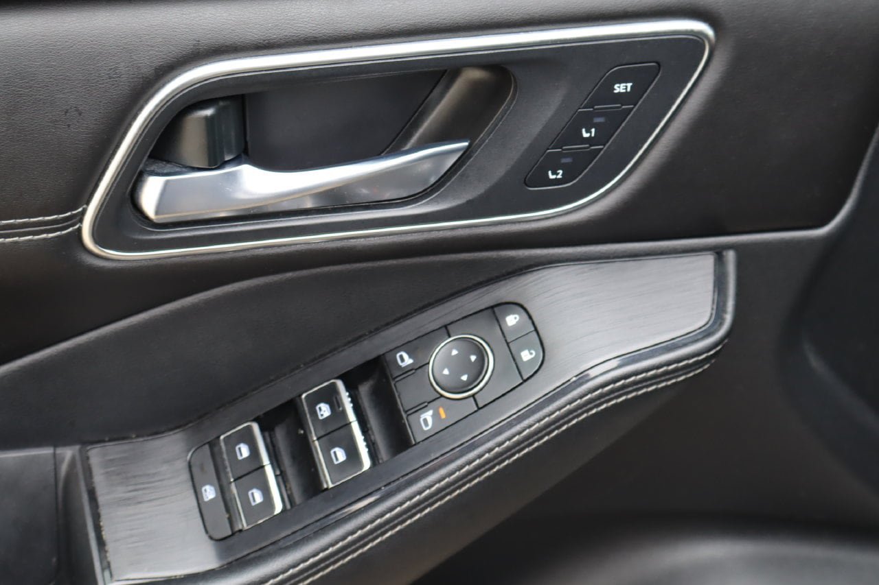 Used 2021 Nissan Rogue Platinum FWD image 21