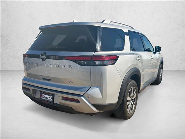 Used 2025 Nissan Pathfinder SL FWD image 5