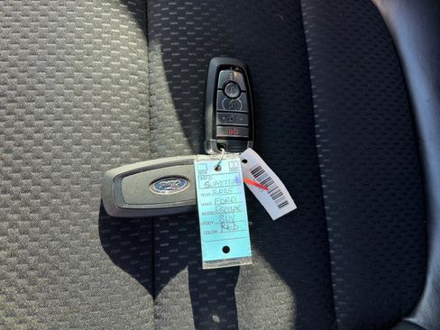 Used 2025 Ford Escape ST-Line w/ Equipment Group 301A FWD image 33