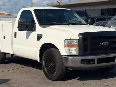 Used 2010 Ford F250 XL RWD image 5