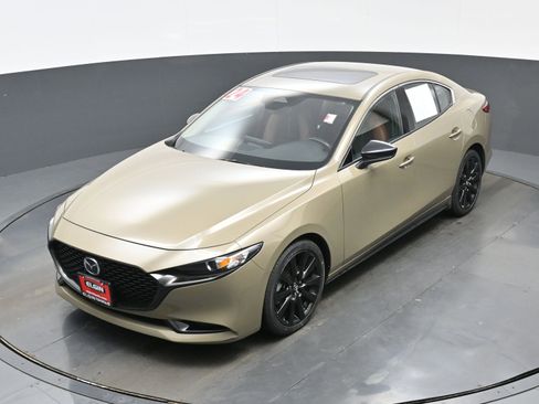 Used 2024 MAZDA MAZDA3 s image 34