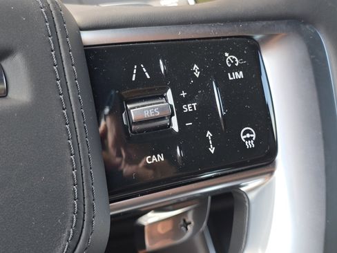 New 2025 Land Rover Range Rover SE image 18