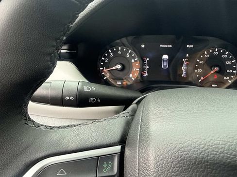 Used 2025 Jeep Compass Limited AWD/4WD image 33