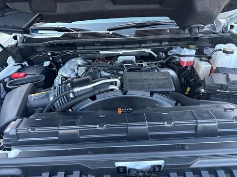 Used 2024 Chevrolet Silverado 2500 High Country w/ LPO, Dark Essentials Package AWD/4WD image 28