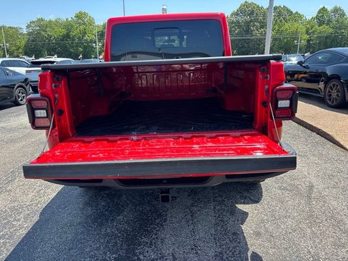 Used 2020 Jeep Gladiator Overland AWD/4WD image 12
